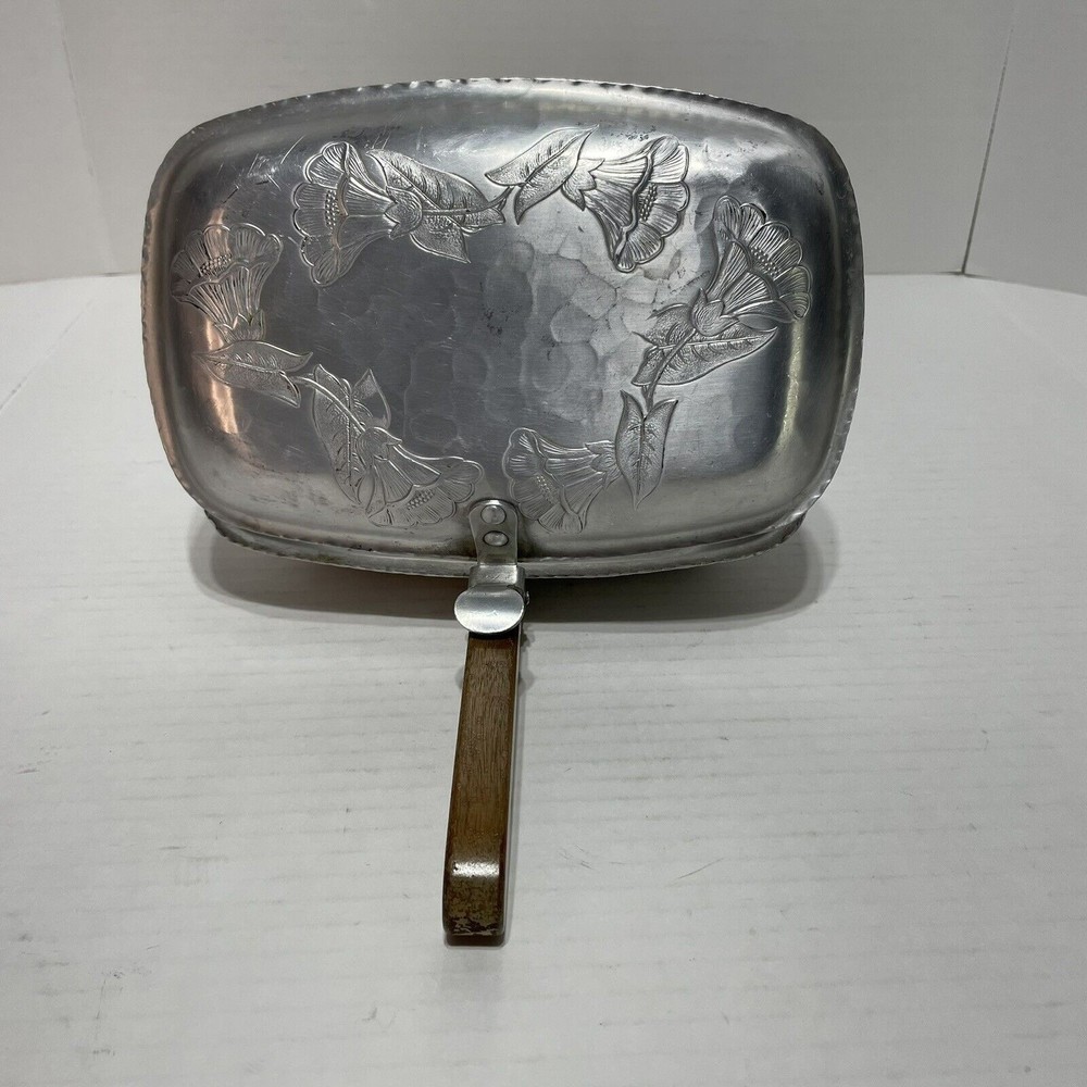 Farberware Covered Silent Butler Handled Dish Silver Color 10” wide Brooklyn NY - Picture 2 of 9
